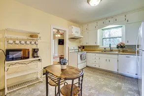 Near Colleges: Pet-friendly Duplex in Northfield! - Interni