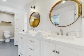 Starlight Shores - Bathroom