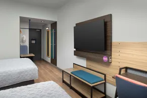 Tru by Hilton Miami West Brickell - Room