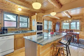 18 Mi to Royal Gorge: Peaceful Mtn Cabin w/ Porch! - Interiør