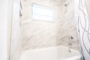 University Serenity Suites 14th - Salle de bain