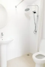 LOT 8 CONDOMINIUM 1BEDROOM MABOLO CEBU - Badezimmer