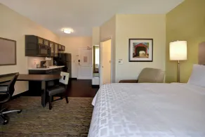 Candlewood Suites St Clairsville Wheeling Area by IHG - Zimmer