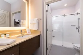 Staybridge Suites - Pecos by IHG - Badeværelse