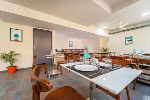 Treebo Premium Cachet Suites - Restaurant