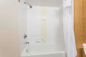 Wingate by Wyndham Greenville Airport - Salle de bain