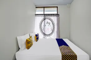 SPOT ON 92388 Villa Segi Delapan - Room