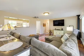 Hot Tub & Fire Pit: Serene Clifton Retreat! - Interiør