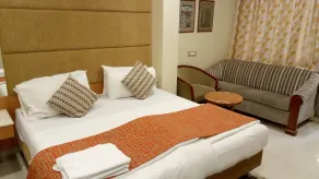 Bentley Hotel Marine Drive - Room