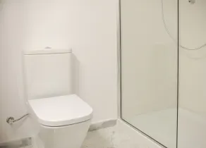 Ad Hoc Carmen - Bathroom