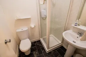 The Ben Mhor Hotel, Bar & Restaurant - Bathroom
