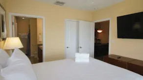 John's Pass Hotel - Fully Remote Check In - Chambre