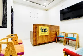 Fabhotel Maa Gayatri - Recepción