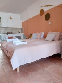 Blue Peter Apartments - Camera