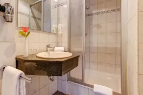 Hotel Elbinsel free parking - Salle de bain
