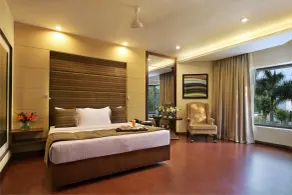 Hotel Express Residency Vadodara - Room