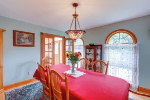 15-Acre Retreat in Meriden Village of Plainfield - Interiör