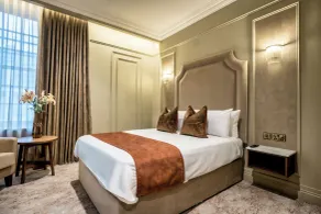 Walled City Hotel - Room