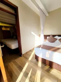 Siaya County Club - Quarto
