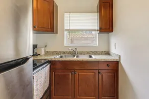 Walk to Atlantic Ave & Beach! Home w/ Yard & Patio - Interiör