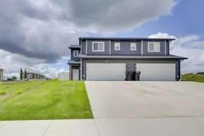 Professional Base in Williston! New-build Townhome - Interior