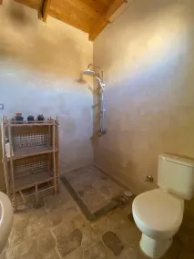 Marcelia Eco-Village Front Lake View - Bathroom