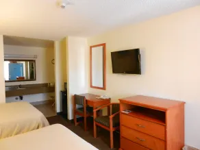 Simply Home Inn & Suites - Riverside - Chambre