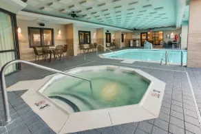 Drury Inn & Suites Louisville East - Piscine