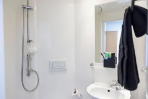 Wenlock Court - Bathroom