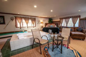 The Anniversary Inn - Logan - Chambre