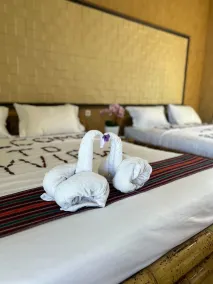Bayview Beach Resort East Lombok - Zimmer