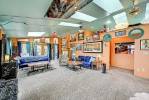 Steps to Shore: Seaside Olympia Retreat w/ Hot Tub - Innenbereich