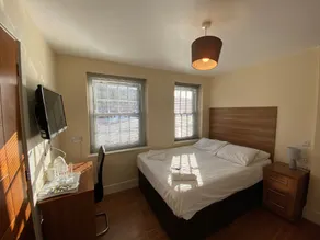 Wendover Arms Hotel - Room