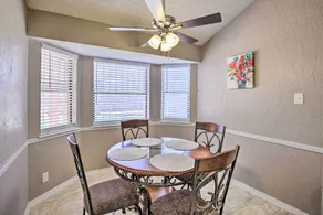 Large Yard: Family-Friendly El Paso Rental Home - Interiør
