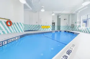 Holiday Inn & Suites Mississauga West - Meadowvale - Piscine