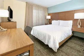Staybridge Suites Corning by IHG - Quarto