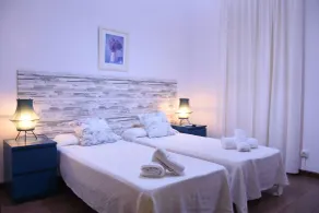Ally's Bed&Breakfast, - Room