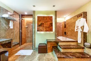 Flora Airport Hotel and Convention Centre Kochi - Chambre