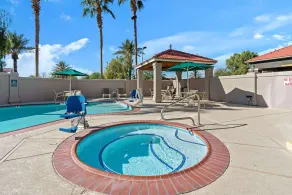 La Quinta by Wyndham Phoenix I-10 West - Piscine
