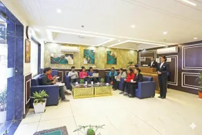 Hotel Decent Suites - Delhi Airport - Receção