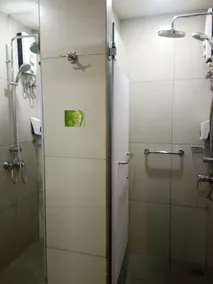 STUDIO 89 KATIPUNAN QC - Salle de bain