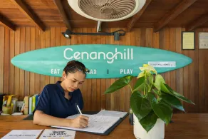 Cenanghill Beachfront - Reception