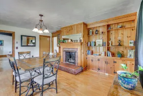 Quiet Stuart Retreat w/ Yard & Fireplace - Interni