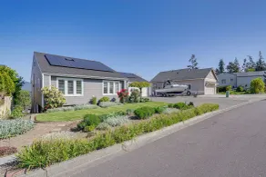 Anacortes Home w/ Views of Puget Sound - Interior