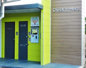 Copper City Motel - Indtjeknings-/udtjekningsautomat