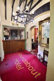 The Roundabout Hotel - Reception