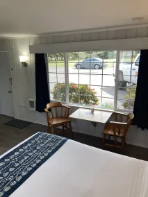 Tillicum Beach Motel - Formerly Deane's Oceanfront Lodge - Chambre