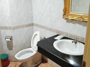 OYO 75466 -13 Coins Bang Yai Hotel - Baño