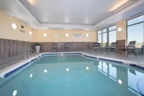 Fairfield Inn & Suites by Marriott Burlington - Pool