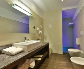 Best Western Plus Soave Hotel - Badrum